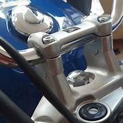 HANDLE BAR RISER FOR H'NESS