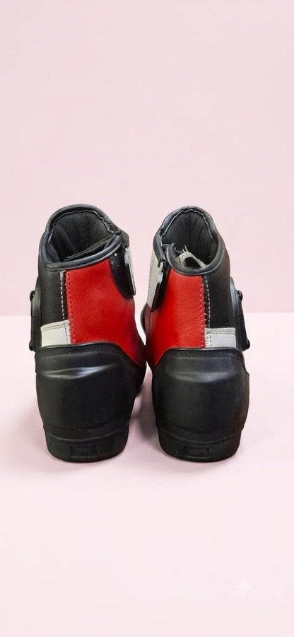AXOR SLICKS RIDING BOOTS BLACK RED WHITE (TOE SLIDER MISALINGED)