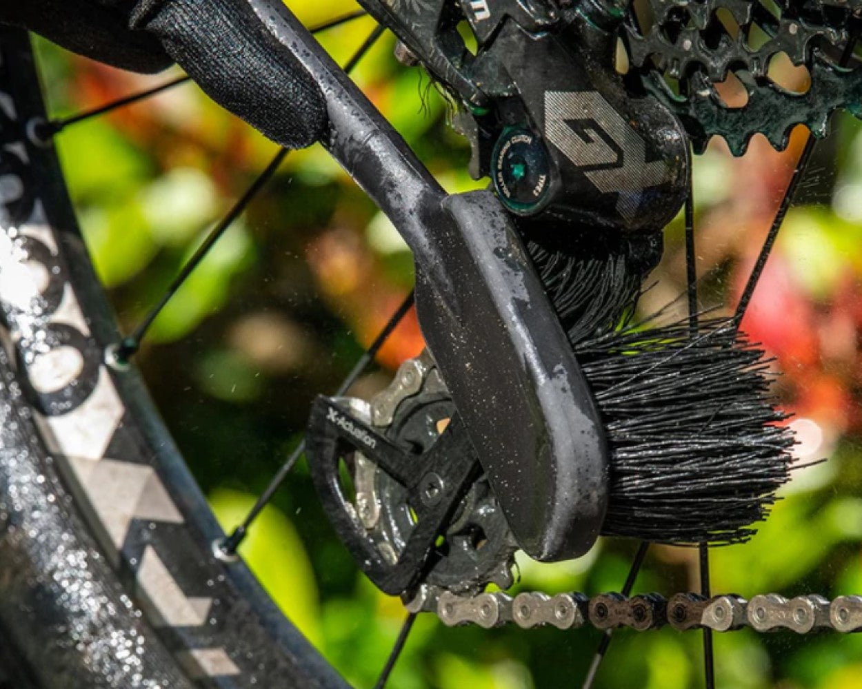 Muc Off Tire & Cassette Brush