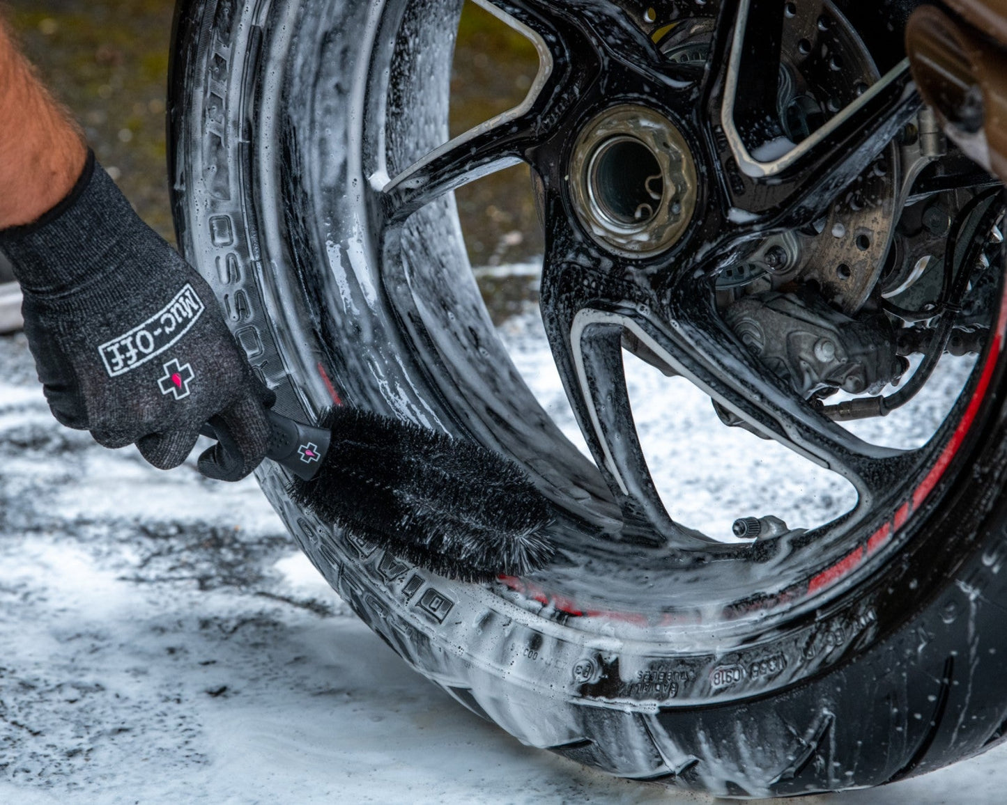 Muc Off Wheel & Component Brush