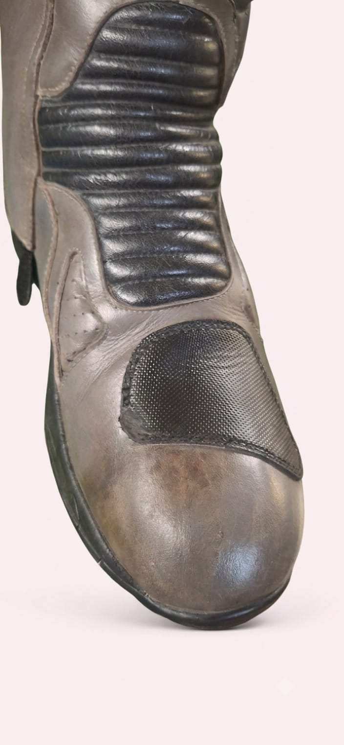 RAIDA EXPLORER LONG BOOTS ( MINOR DAMAGED AND DISCOLOUR) (MY-05/23)