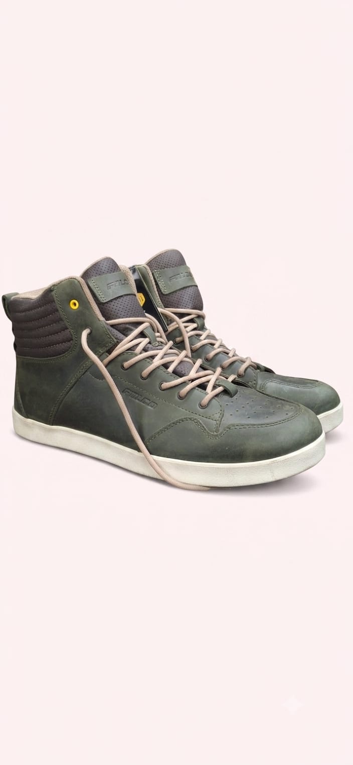 FALCO TENSHO GREEN RIDING BOOTS (MINOR TEXTURE DAMAGE)