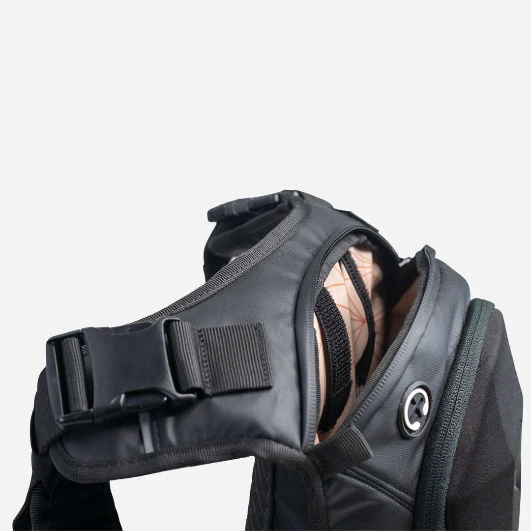 CARBONADO Y07 Hydration Pac (Green)