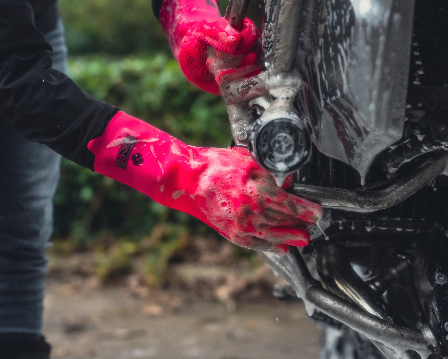 Muc Off Deep Scrubber Gloves