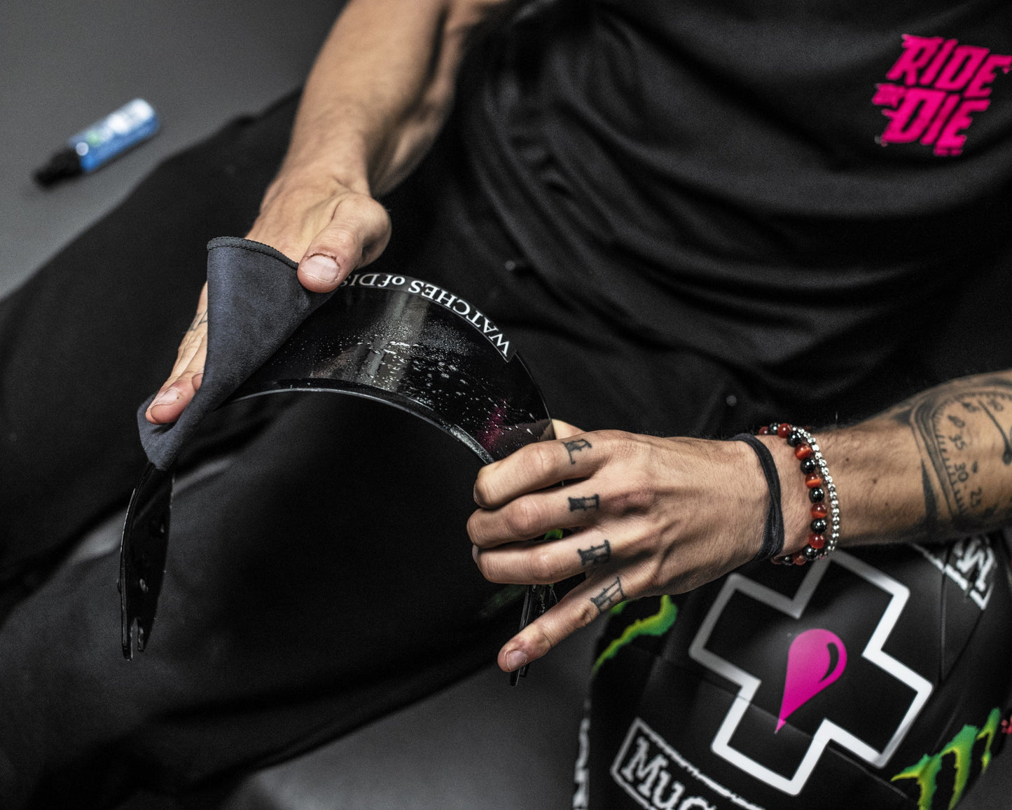 MUC OFF Helmet & Visor Cleaner 32ml