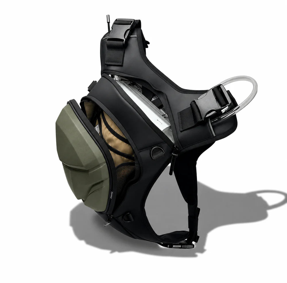 VANTORA Flux 10L Backpack with Hydration Bladder