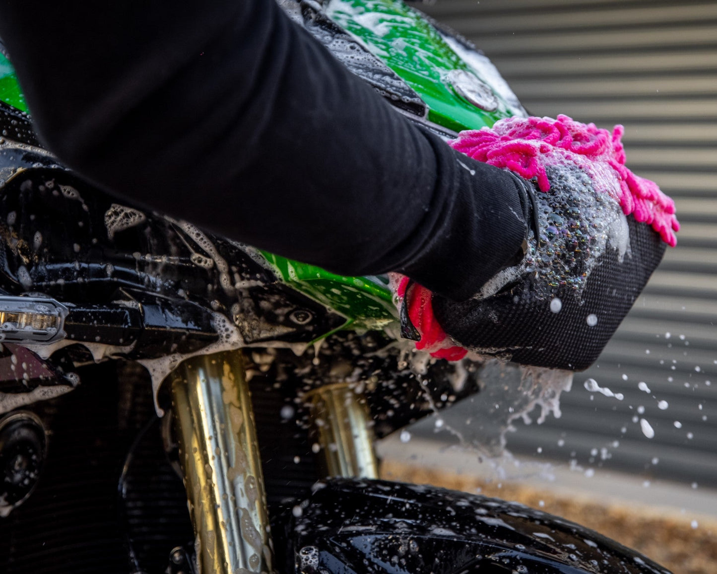 Muc Off 2in1 Chenille Microfiber Wash Mitt