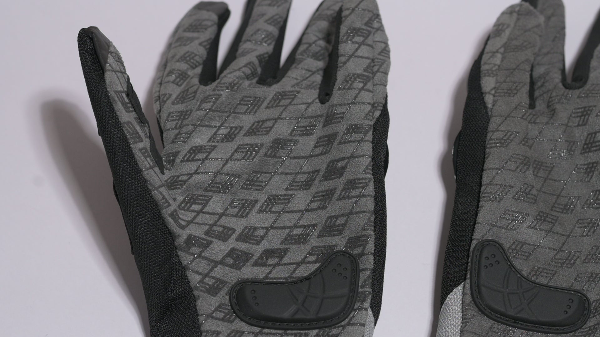 BSDDP GLOVES WITH HARD KNUCKLES AND SLIDERS
