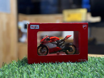 Ducati 1199 Superleggera 1:18 Maisto Scale Model bike collectible