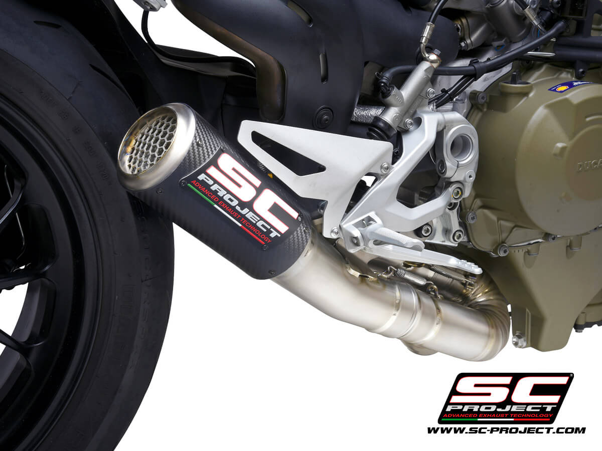 SC Project CR-T M2 Carbon With Half System Titanium for Ducati Streetfighter V4 (2020)