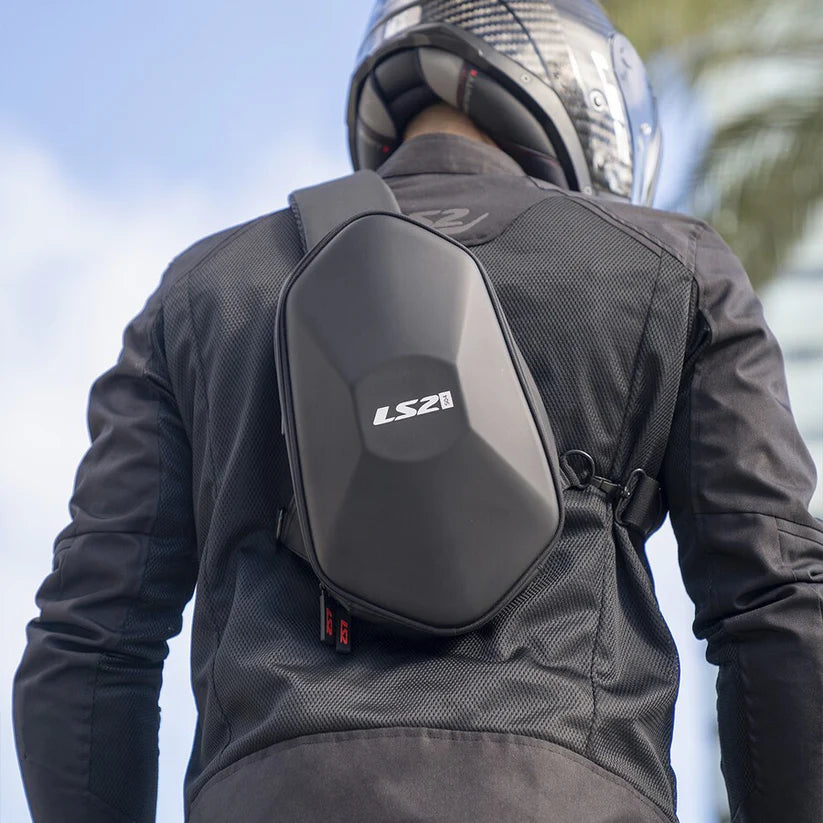 SHIELD 4L SHOULDER BAG