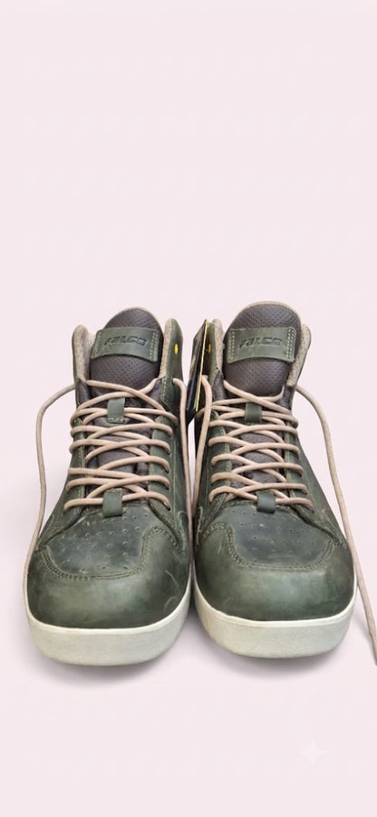 FALCO TENSHO GREEN RIDING BOOTS (MINOR TEXTURE DAMAGE)