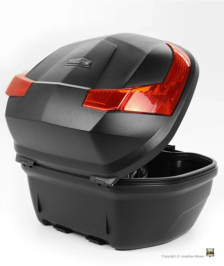 GIVI Top Case MONOLOCK 37LTR BLACK (B37N)