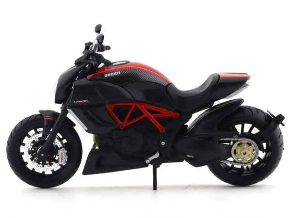 Ducati Diavel Carbon 1:12 Maisto Scale Model bike collectible