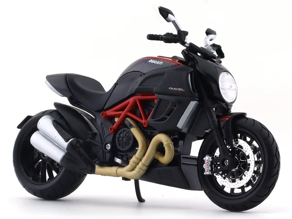 Ducati Diavel Carbon 1:12 Maisto Scale Model bike collectible