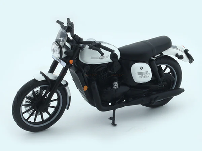 Jawa 42 White 1:18 Maisto licensed diecast scale model bike collectible