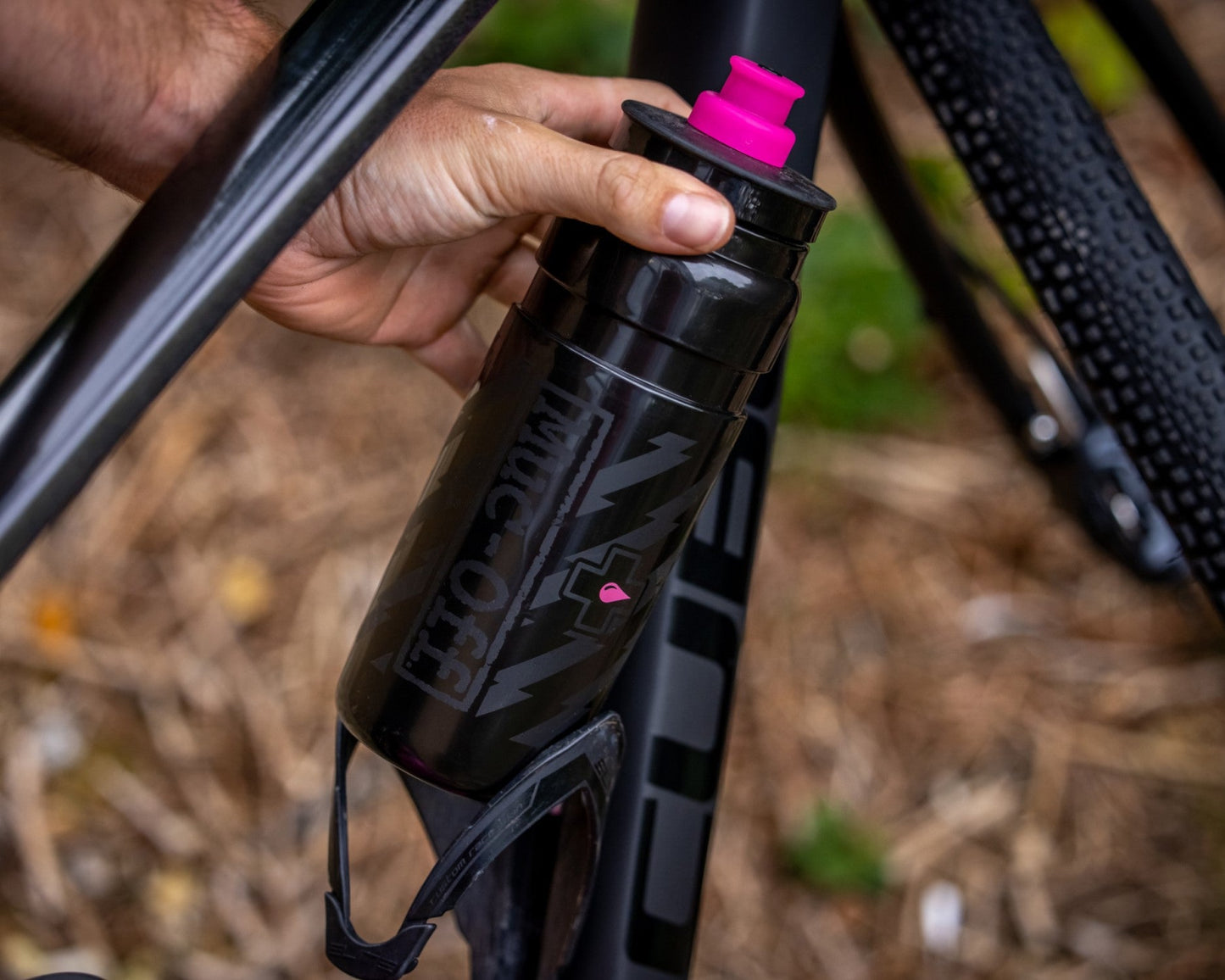 Muc Off Black Custom Fly Water Bottle 750ml